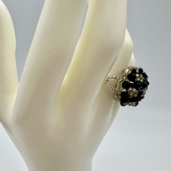 Vintage Stretch Flower Elegant Black and Silver Beaded Ring - Picture 4 of 15